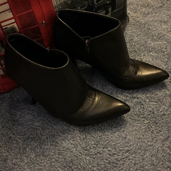 Enzo Angiolini Leather Ankle Booties Size 8 - Picture 2 of 14